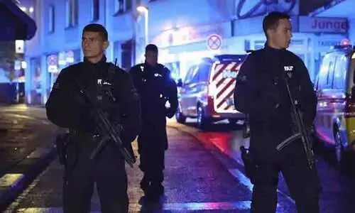 ജർമനിയിൽ ആഘോഷപരിപാടിക്കിടെ കത്തിയാക്രമണം; മൂന്നുപേർ കൊല്ലപ്പെട്ടു