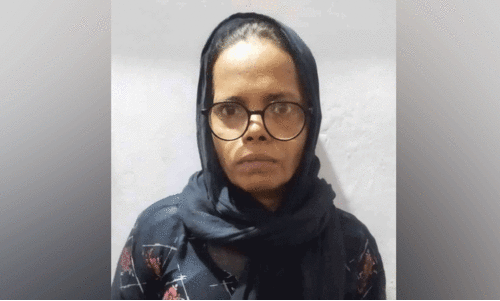 മ​യ​ക്കു​മ​രു​ന്നു​മാ​യി യു​വ​തി പി​ടി​യി​ൽ