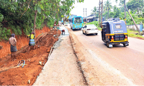 പ​രാ​തി​ക​ള്‍ക്കൊ​ടു​വി​ല്‍ പ​ണി തു​ട​ങ്ങി