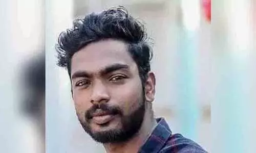 ബൈക്കിൽ കാറിടിച്ച്​ ഡി.വൈ.എഫ്​.ഐ പ്രാദേശികനേതാവ്​ മരിച്ചു