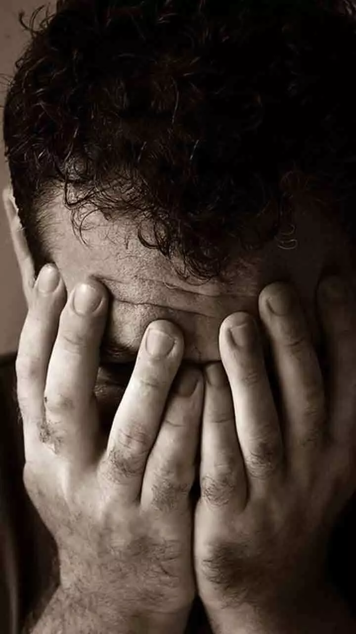 പഴയ മോശം ഓർമകൾ വേട്ടയാടുന്നുണ്ടോ; ട്രോമയെ പറ്റി അറിയം, പുറത്തുകടക്കാം