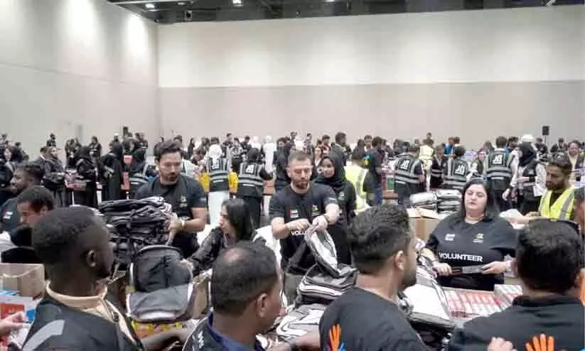 10,000 സ്കൂ​ൾ കി​റ്റു​ക​ൾ സ​ജ്ജ​മാ​ക്കി ദു​​ബൈ കെ​യേ​ഴ്​​സ്​