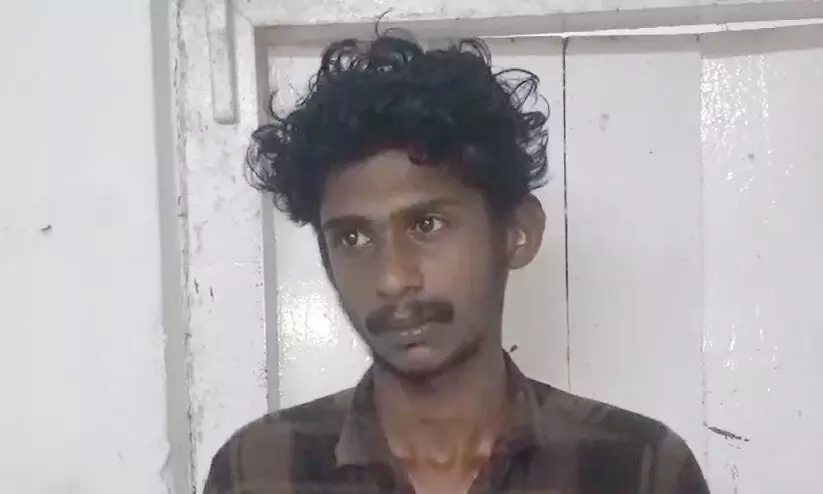 ഒപ്പം താമസിച്ചിരുന്ന യുവതിയുടെ ഗർഭസ്ഥ ശിശുവിനെ തൊഴിച്ചുകൊന്ന യുവാവ് അറസ്റ്റിൽ ഒപ്പം താമസിച്ചിരുന്ന യുവതിയുടെ ഗർഭസ്ഥ ശിശുവിനെ തൊഴിച്ചുകൊന്ന യുവാവ് അറസ്റ്റിൽ