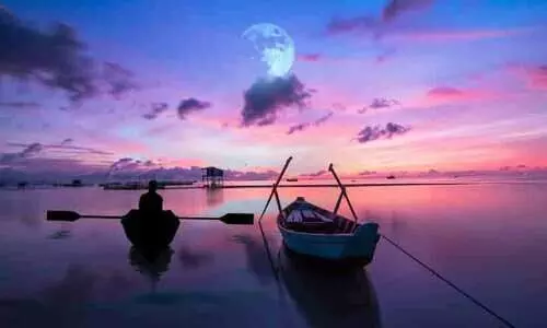 കം​ഫ​ര്‍ട്ട് സോ​ണു​ക​ള്‍ പൊ​ളി​യ​ട്ടെ, യാ​ത്ര​ക​ള്‍ തു​ട​ര​ട്ടെ...