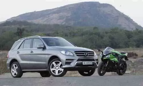 ഡ്രൈവിങ് സേഫാക്കണ്ടേ‍? നിങ്ങളുടെ ബൈക്കിനും കാറിനുമുള്ള നിർബന്ധമായ ആക്സസറീസ് ഓൺലൈനിൽ വാങ്ങാം