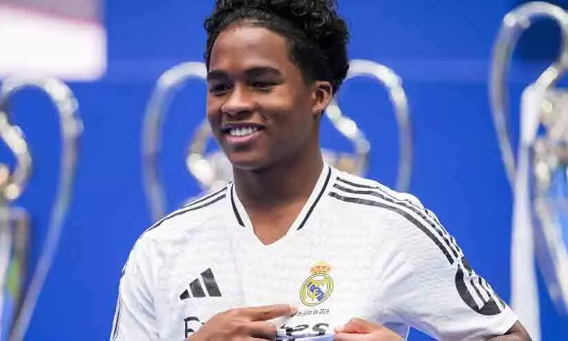 ചരിത്രം കുറിച്ച് വണ്ടർ കിഡ് ; അരങ്ങേറ്റത്തിൽ റെക്കോഡ് നേടി എൻഡ്രിക് ചരിത്രം കുറിച്ച് വണ്ടർ കിഡ് ; അരങ്ങേറ്റത്തിൽ റെക്കോഡ് നേടി എൻഡ്രിക്