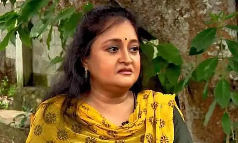 ഹോട്ടൽ മുറിയിൽ ശല്യം ചെയ്തു, എതിർത്തപ്പോൾ പ്രതികാരബുദ്ധിയോടെ പെരുമാറി; തുളസീദാസിനെതിരെ നടി ഗീതാ വിജയൻ ഹോട്ടൽ മുറിയിൽ ശല്യം ചെയ്തു, എതിർത്തപ്പോൾ പ്രതികാരബുദ്ധിയോടെ പെരുമാറി; തുളസീദാസിനെതിരെ നടി ഗീതാ വിജയൻ