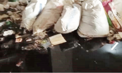 പൊതു ഓടയിലേക്ക് സെപ്റ്റിക് മാലിന്യം ഒഴുക്കിയ സ്ഥാപനങ്ങൾക്കെതിരെ നടപടി പൊതു ഓടയിലേക്ക് സെപ്റ്റിക് മാലിന്യം ഒഴുക്കിയ സ്ഥാപനങ്ങൾക്കെതിരെ നടപടി