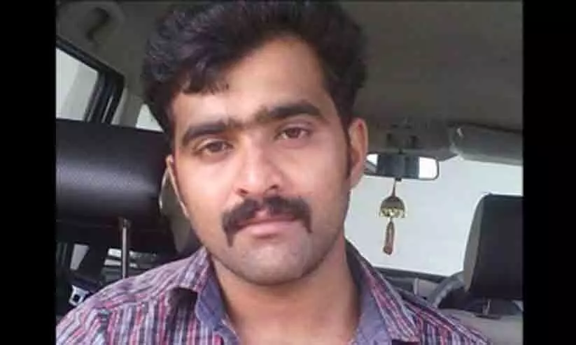 അപകടത്തിൽ പരിക്കേറ്റയാളുമായി വന്ന ആംബുലൻസ് ഇടിച്ച് യുവാവ് മരിച്ചു