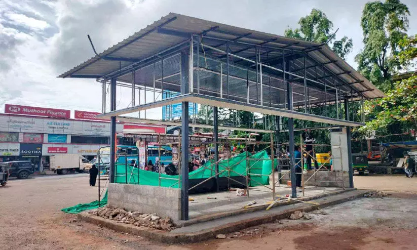 നഗരവികസനത്തിന് കൈകോർത്ത് താമരശ്ശേരിയിലെ വ്യാപാരികൾ