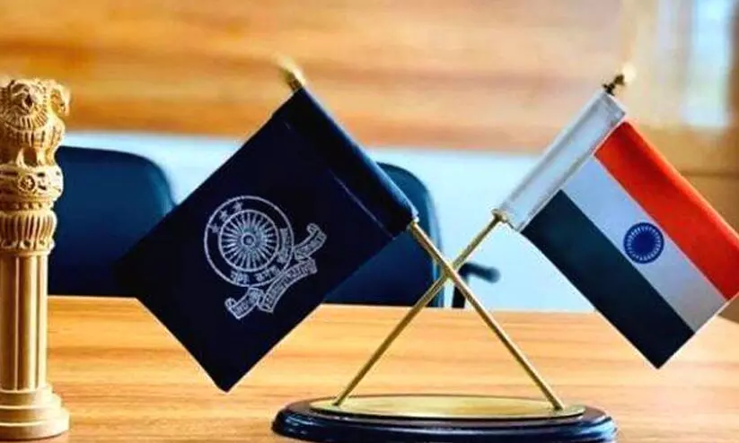 സാലറി ചലഞ്ചിനില്ലെന്ന് ഐ.എ.എസ് അസോസിയേഷൻ; സഹായം പ്രത്യേകമായി നൽകാൻ നീക്കം