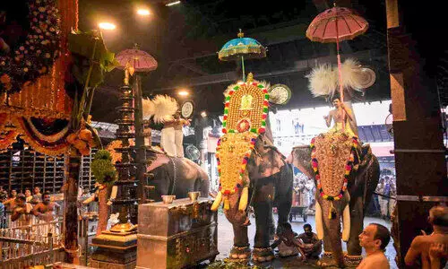 കണ്ണനെ കാണാൻ ഭക്തജന പ്രവാഹം