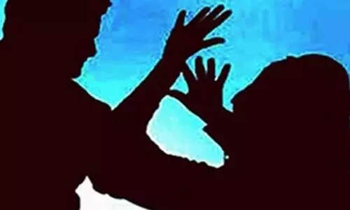 വയോധികയെ മോഷ്ടാവ് ആക്രമിച്ചു; കമ്മല്‍ മോഷ്ടിക്കാൻ ചെവി കടിച്ചുമുറിച്ചു