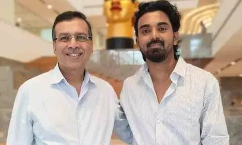 അപ്പോൾ മാറാൻ ഉദ്ദേശ്യമില്ലേ? ലഖ്നൗവിന്‍റെ ഉടമയെ കണ്ടുമുട്ടി കെ.എൽ. രാഹുൽ