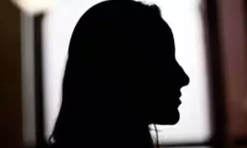 സ്വവർഗാനുരാഗം: നഗ്​നചിത്രങ്ങൾ പ്രചരിപ്പിച്ച യുവതി​ക്കെതിരെ കേസ്​