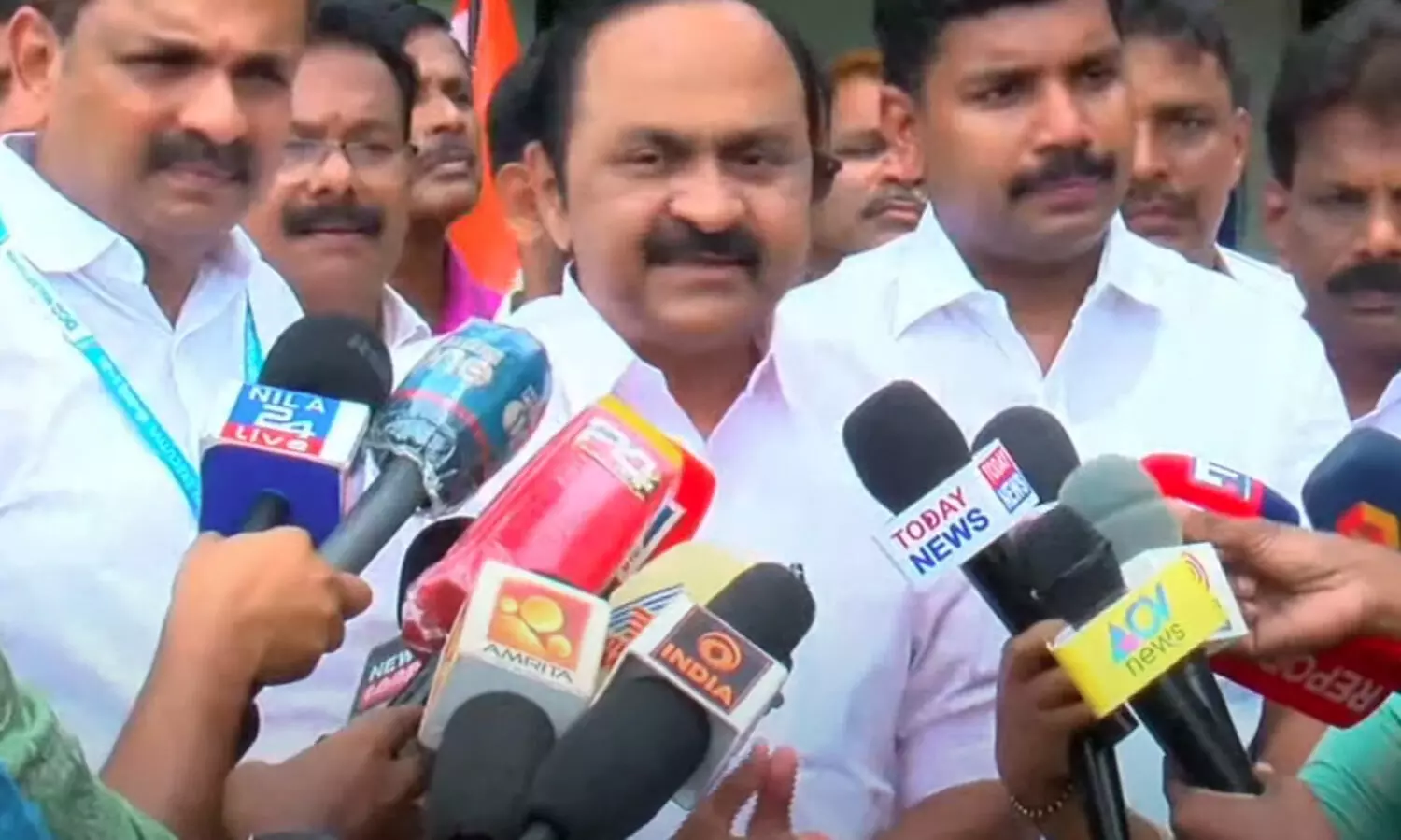 ഹേമ കമ്മിറ്റി റിപ്പോർട്ട്: മുഖ്യമന്ത്രിയോട് അഞ്ച് ചോദ്യങ്ങളുമായി പ്രതിപക്ഷ നേതാവ്