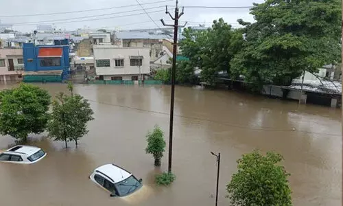 ഭക്ഷണം പോലും ലഭിക്കുന്നില്ലെന്ന് ഗുജറാത്തിലെ വെള്ളപ്പൊക്ക ദുരിതബാധിതർ