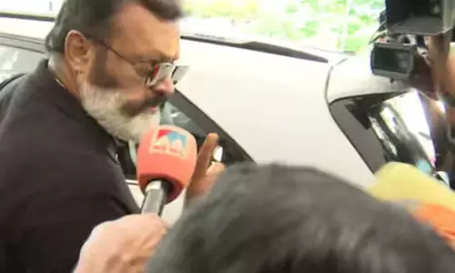 മാധ്യമപ്രവർത്തകരെ കൈയേറ്റം ചെയ്ത സംഭവം: സുരേഷ് ഗോപിക്കെതിരെ അന്വേഷണം