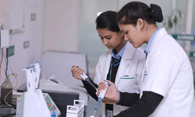 റെ​യി​ൽ​വേ​യി​ൽ പാ​രാ മെ​ഡി​ക്ക​ൽ സ്റ്റാ​ഫ്