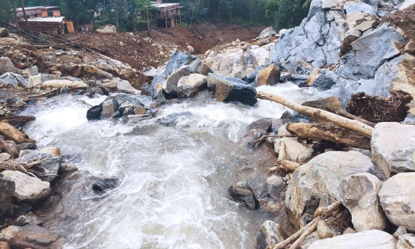 വിലങ്ങാട് ശക്തമായ മഴ; ഉള്ളുരുകി മലയോരവാസികൾ