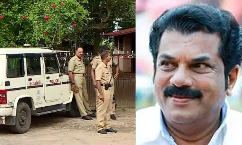 കൊല്ലത്തും തിരുവനന്തപുരത്തുമില്ല, മുകേഷ് എവിടെ..?; വീടിന് പൊലീസ് കാവൽ; വിടാതെ പ്രതിപക്ഷം കൊല്ലത്തും തിരുവനന്തപുരത്തുമില്ല, മുകേഷ് എവിടെ..?; വീടിന് പൊലീസ് കാവൽ; വിടാതെ പ്രതിപക്ഷം