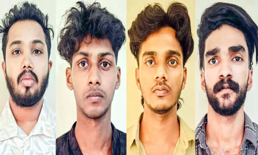 തമിഴ്നാട് സ്വദേശിയിൽനിന്ന് രണ്ടരലക്ഷം തട്ടിയവർ പിടിയിൽ തമിഴ്നാട് സ്വദേശിയിൽനിന്ന് രണ്ടരലക്ഷം തട്ടിയവർ പിടിയിൽ