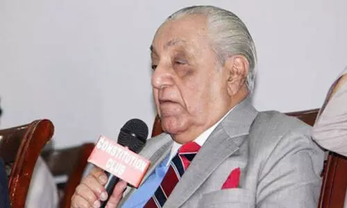 പ്രമുഖ നിയമജ്ഞൻ എ.ജി. നൂറാനി അന്തരിച്ചു