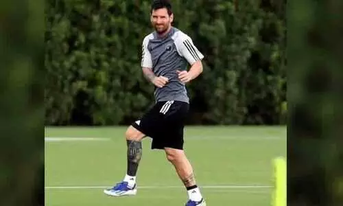 മെ​സ്സി അടുത്ത കളിക്കിറങ്ങുമോ?; പരിശീലനത്തിനിറങ്ങിയതോടെ ചോദ്യവുമായി ആരാധകർ