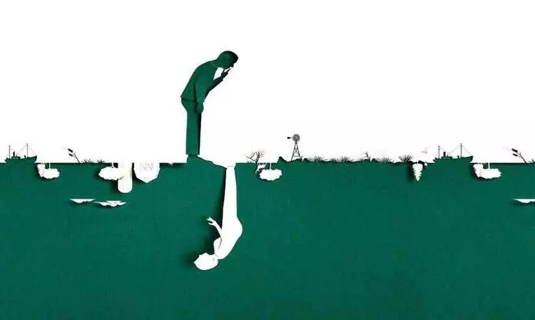 അവസാനവണ്ടിക്കിറങ്ങുമ്പോൾ