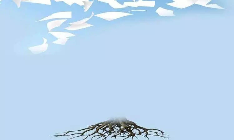 പൊ​ടി​ഞ്ഞു പോ​യ ഒ​രു പേ​പ്പ​ർ​ക്ക​ഷ​ണ​ത്തി​​ന്റെ ആ​ത്മ​ക​ഥ