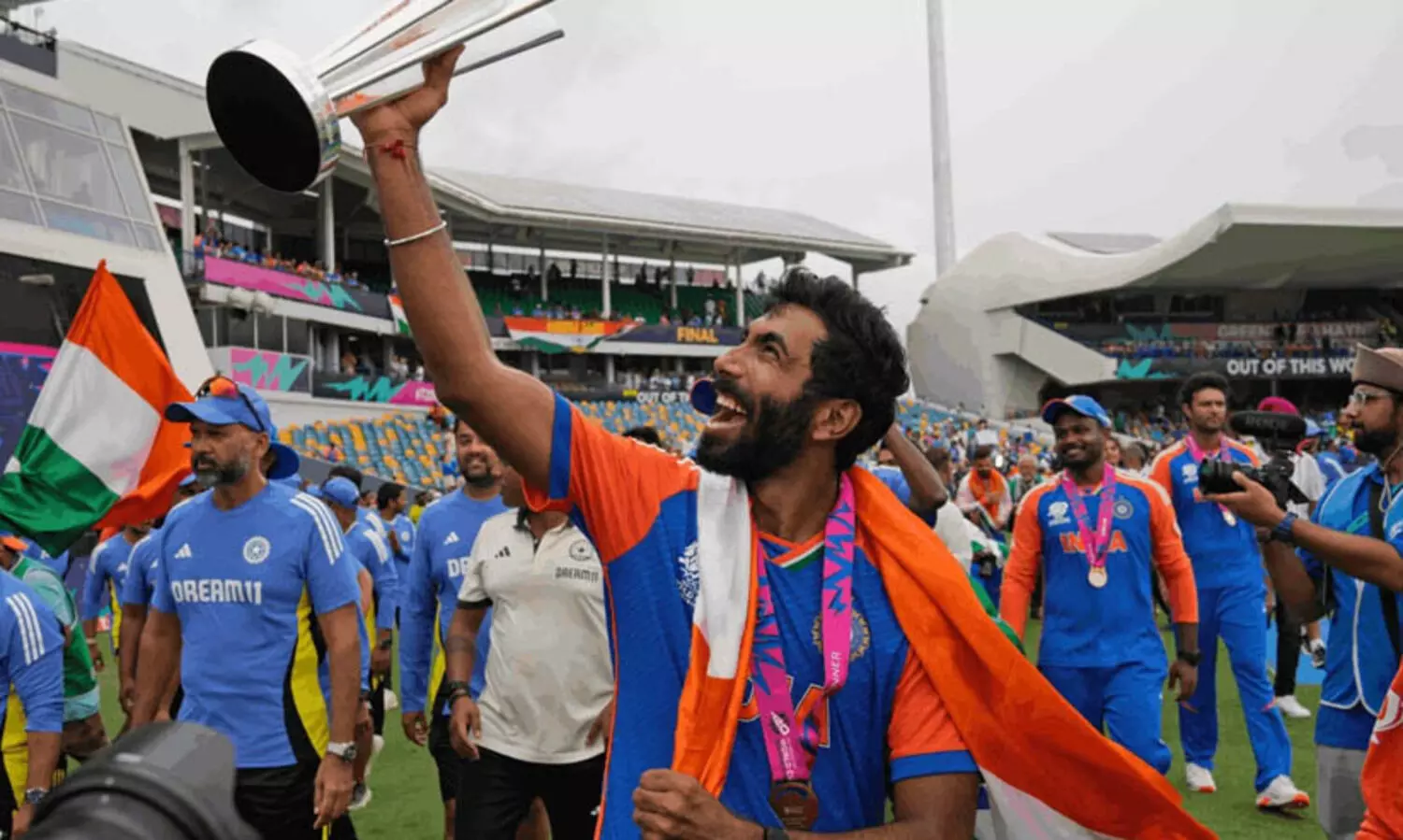 പന്തെറിയുമ്പോൾ ഏറ്റവും ബുദ്ധിമുട്ട് തോന്നിയ ബാറ്റർ ആര്? ബുംറയുടെ മറുപടിക്ക് കൈയടിച്ച് വിദ്യാർഥികൾ