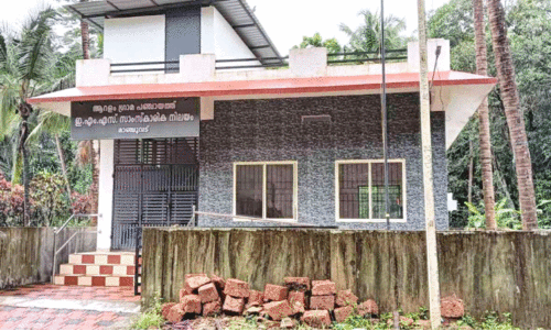 കരിക്കോട്ടക്കരി റീസർവേ; നഷ്ടമാകുന്നത് വീടും സാംസ്‌കാരിക നിലയവും അമ്പലവും