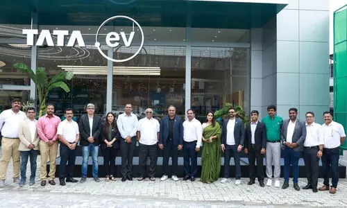 കൊച്ചിയില്‍ ടാറ്റ മോട്ടോഴ്സിന്‍റെ പുതിയ രണ്ട് ഇ.വി എക്സ്‌ക്ലൂസീവ് റീട്ടെയില്‍ സ്റ്റോറുകള്‍