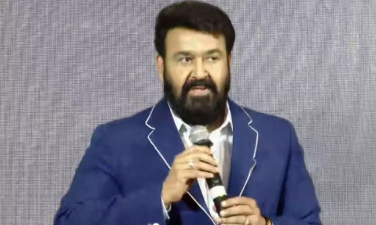 ‘ഞങ്ങളിലേക്ക് മാത്രമായി ഫോക്കസ് ചെയ്ത് സിനിമ വ്യവസായത്തെ തകർക്കരുത്’ -അഭ്യർഥനയുമായി മോഹൻലാൽ