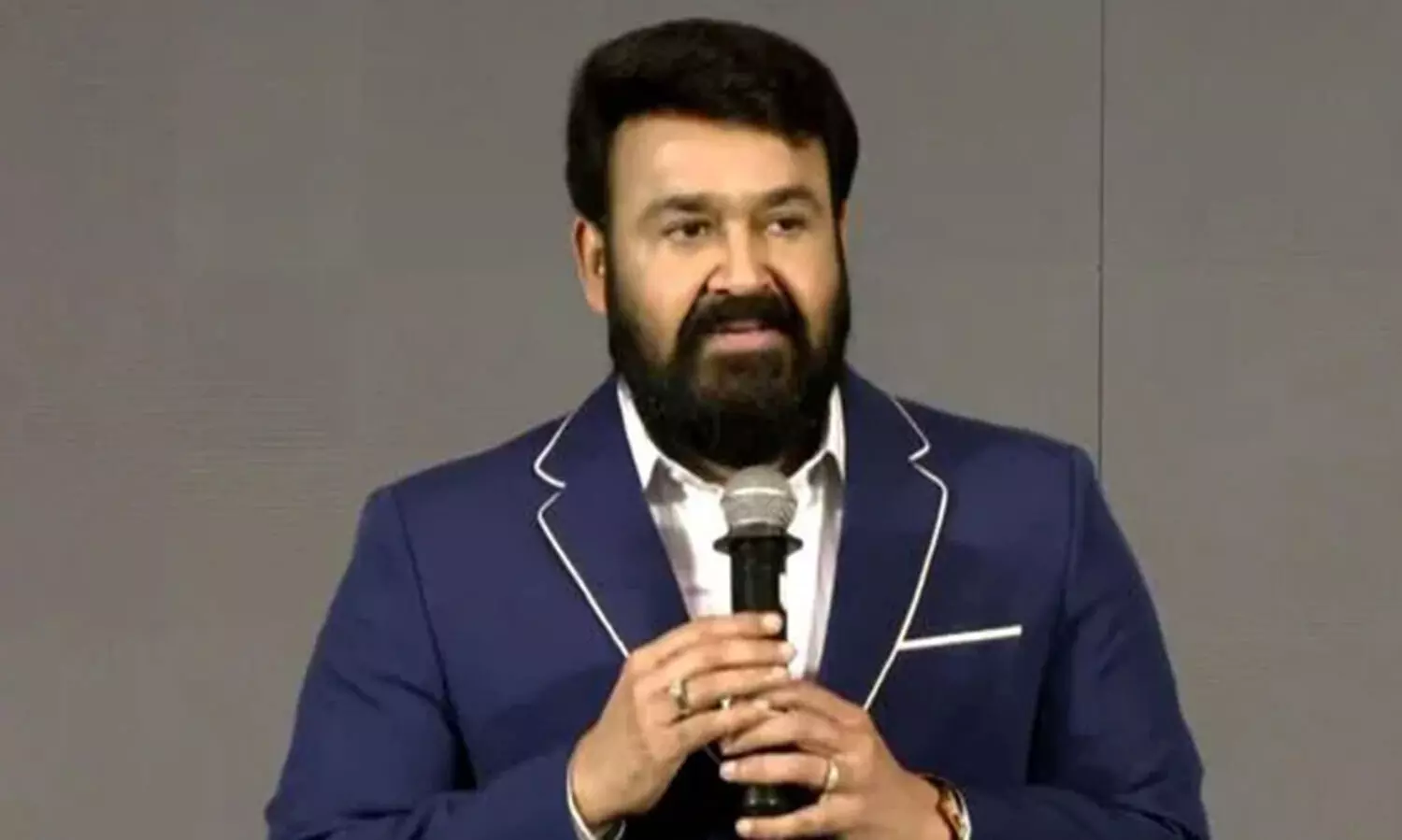 പവർ ഗ്രൂപ്പിനെക്കുറിച്ച് അറിയില്ല, ആദ്യമായാണ് അതിനെ കുറിച്ച് കേൾക്കുന്നതെന്ന് മോഹൻലാൽ