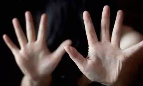 ഒൻപത് വയസുകാരിയെ നാല് വർഷം പീഡിപ്പിച്ച കേസിൽ ഗുണ്ടയായ പ്രതിക്ക് 86 വർഷം കഠിന തടവും 75,000 രൂപ പിഴയും ഒൻപത് വയസുകാരിയെ നാല് വർഷം പീഡിപ്പിച്ച കേസിൽ ഗുണ്ടയായ പ്രതിക്ക് 86 വർഷം കഠിന തടവും 75,000 രൂപ പിഴയും