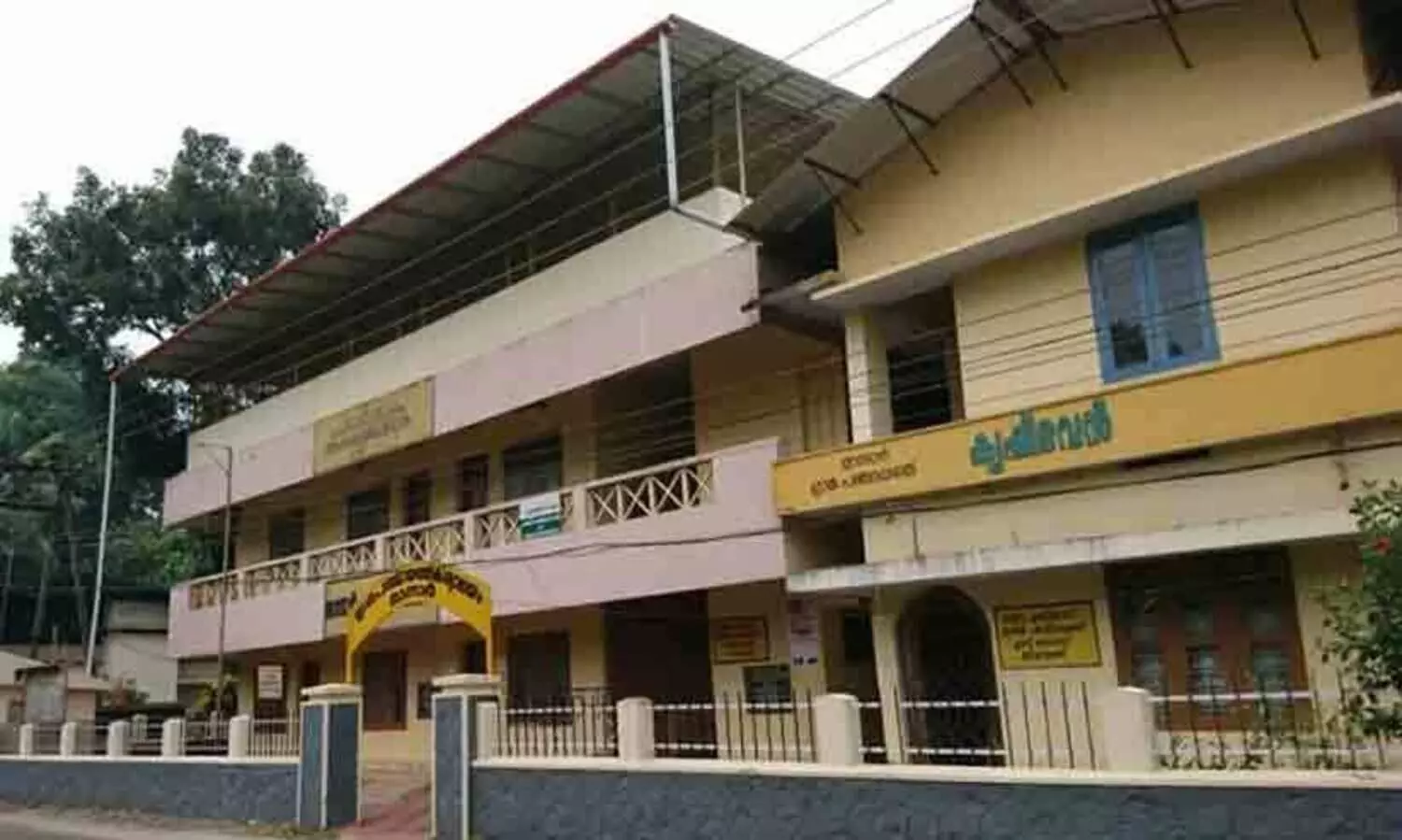 മൂന്നര വർഷത്തിനുള്ളിൽ ഏഴാമത്തെ സെക്രട്ടറിയും പോയി; മാന്നാർ ഗ്രാമ പഞ്ചായത്തിൽ സെക്രട്ടറിമാർ വാഴുന്നില്ല