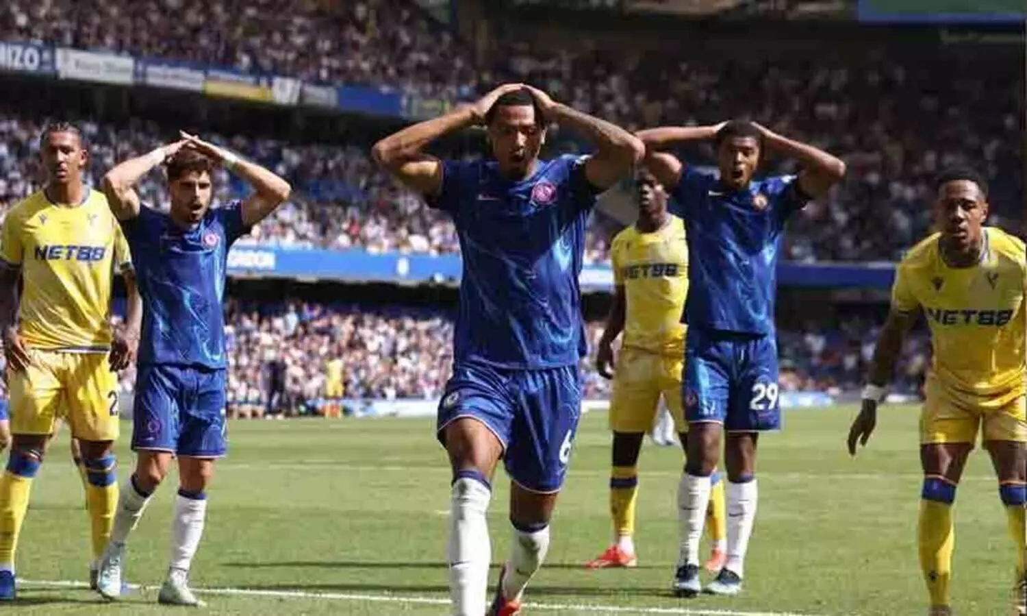 ചെൽസിയെ പിടിച്ച് ക്രി​സ്റ്റ​ൽ പാലസ്; ടോട്ടൻഹാമും വീണു