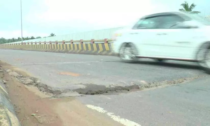 ponnani national highway bridge slab broken
