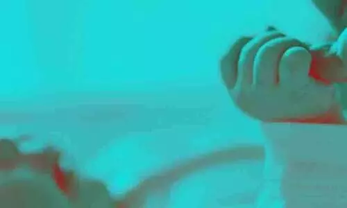 നാലാമതും ജനിച്ചത് പെൺകുഞ്ഞ്; അമ്മ നവജാത ശിശുവിനെ കഴുത്തുഞെരിച്ച് കൊന്ന് ബാഗിലാക്കി എറിഞ്ഞു