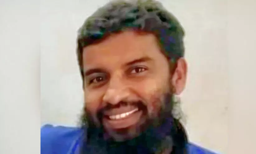 കോണ്‍ക്രീറ്റ് മിക്‌സര്‍ ലോറി പാഞ്ഞുകയറി; പുത്തനത്താണിയിൽ ബൈക്ക് യാത്രികന് ദാരുണാന്ത്യം