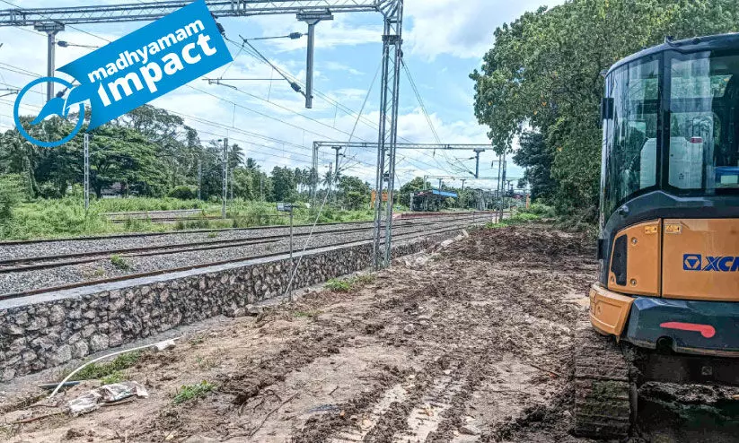 കൊ​ല്ല​ങ്കോ​ട് റെ​യി​ൽ​വേ സ്റ്റേ​ഷ​ൻ പ്ലാ​റ്റ്ഫോം നീ​ളം​കൂ​ട്ട​ൽ ആ​രം​ഭി​ച്ചു