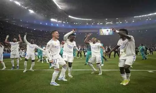 മെസ്സിയുമായി അടുത്ത്  നിൽക്കുന്ന ഞങ്ങളുടെ താരം ഇവനാണ്, കിടിലൻ ഇമ്പാക്ട്; യുവതാരത്തെ പുകഴ്ത്തി റയൽ ആരാധകർ