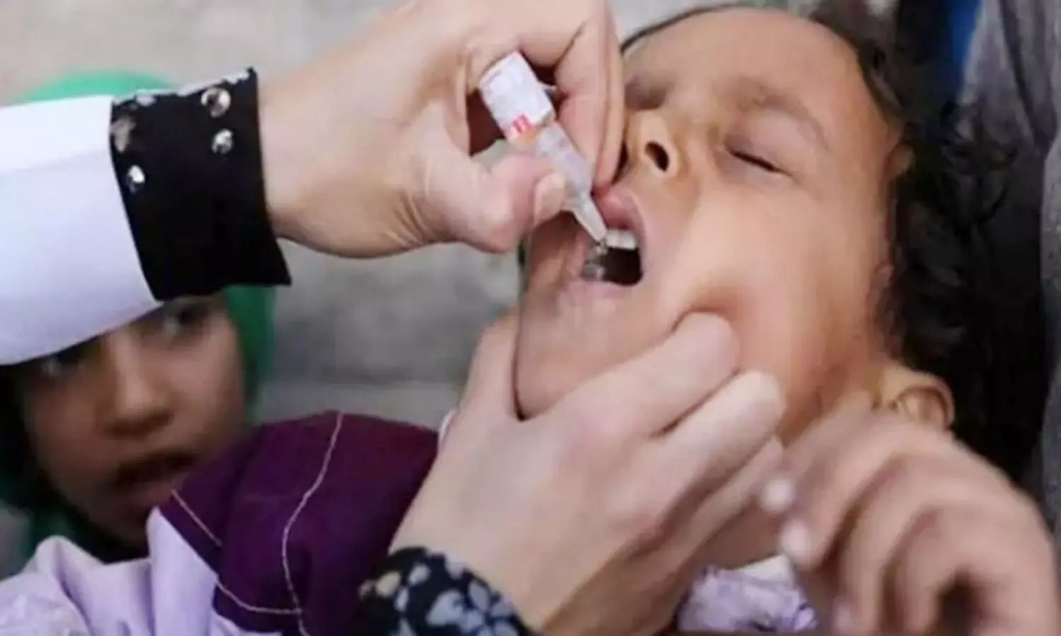 സംഘർഷത്തിനിടയിൽ ഗസ്സയിൽ പോളിയോ വാക്സിനുകളുടെ രണ്ടാം ബാച്ച് എത്തി