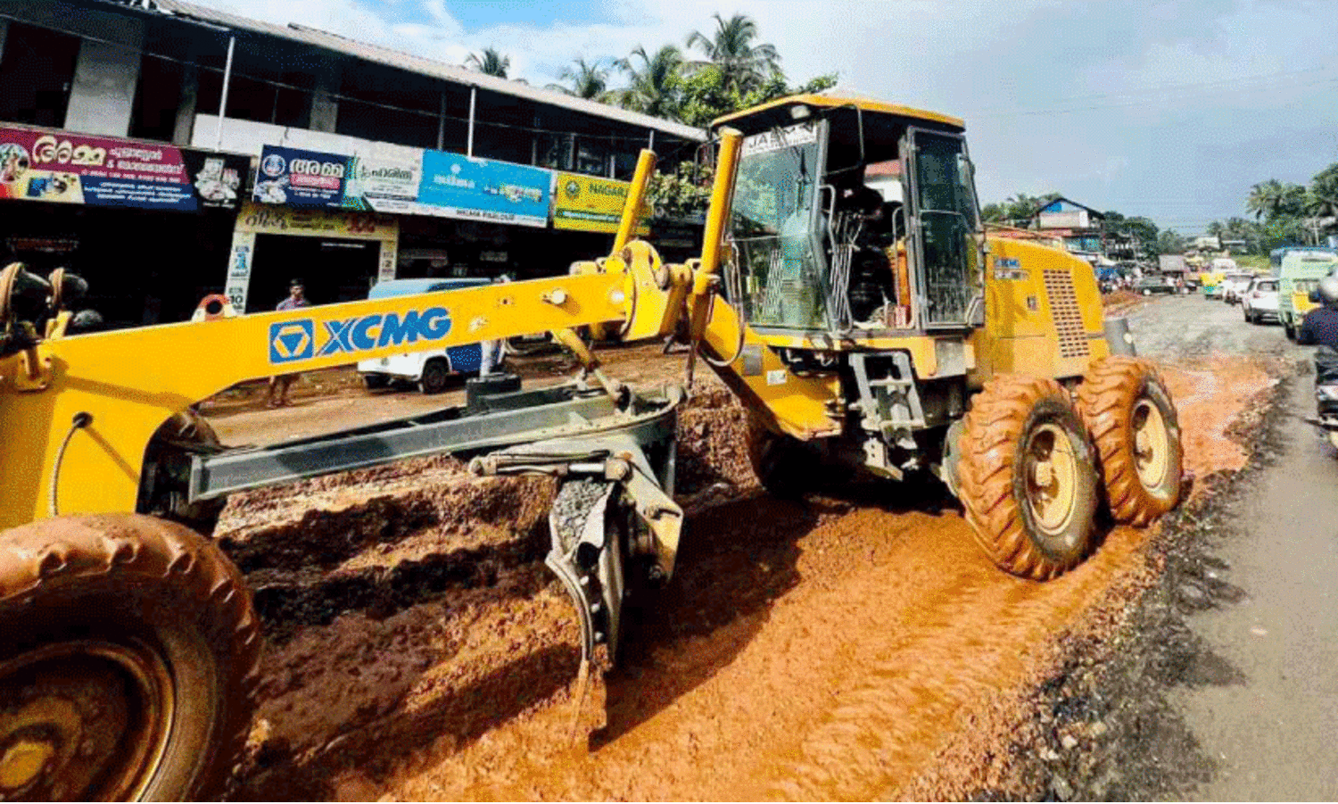 നി​ള -ഐ.​പി.​ടി റോ​ഡ് ന​വീ​ക​ര​ണം; പ​ട്ടാ​മ്പി ടൗ​ണി​ലെ കൈ​യേ​റ്റം ഉ​ട​ൻ ഒഴിപ്പിക്കാ​ൻ നി​ർ​ദേ​ശം