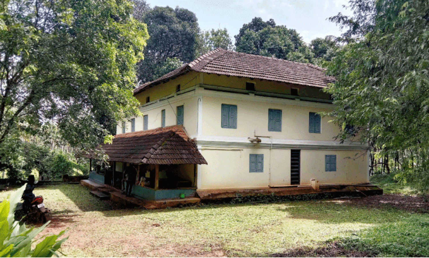 പോ​യ കാ​ല​ത്തി​ന്റെ പ്ര​താ​പം പ​റ​ഞ്ഞ് തു​റ​വ​ൻ​കു​ഴി​ക്ക​ളം പ​ത്താ​യ​പ്പു​ര