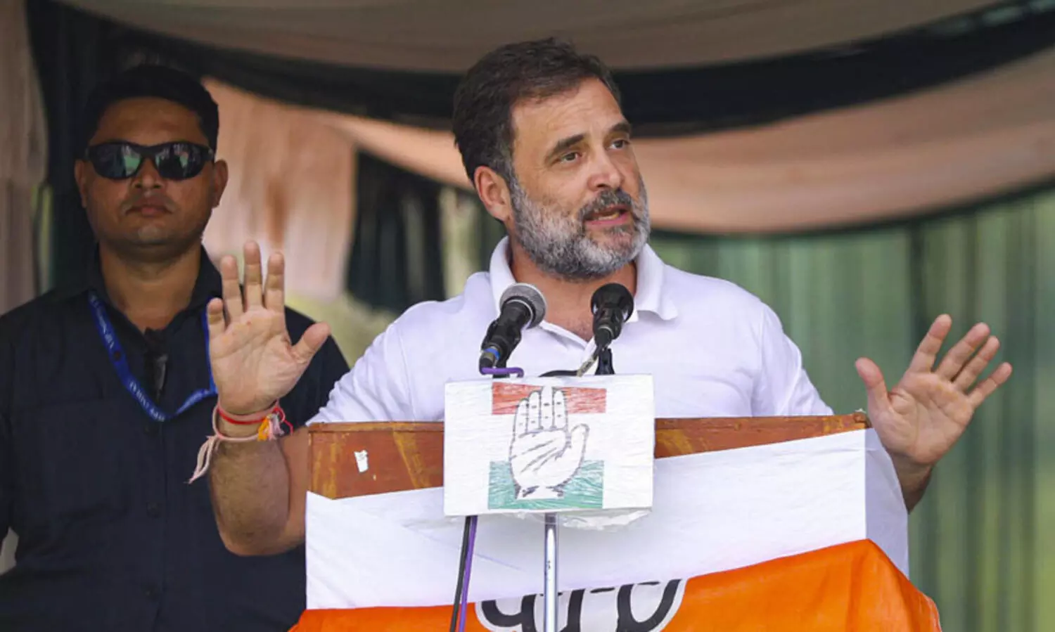 ‘ബി.ജെ.പി ആഗ്രഹിച്ചാലും ഇല്ലെങ്കിലും സംസ്ഥാന പദവി തിരിച്ചുകൊണ്ടുവരും’;  ജമ്മു കശ്മീരിൽ തെരഞ്ഞെടുപ്പ് പ്രചാരണത്തിന് തുടക്കം കുറിച്ച് രാഹുൽ