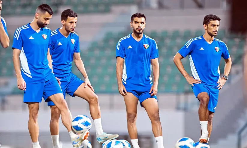 കുവൈത്ത് താരങ്ങൾ പരിശീലനത്തിൽ