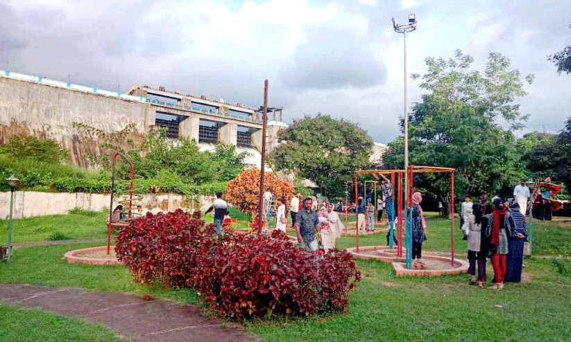 സു​ന്ദ​ര​മാ​കും, കാ​ഞ്ഞി​ര​പ്പു​ഴ ഉ​ദ്യാ​നം