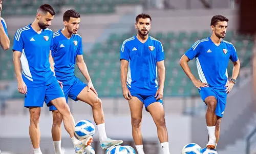 കുവൈത്ത് താരങ്ങൾ പരിശീലനത്തിൽ